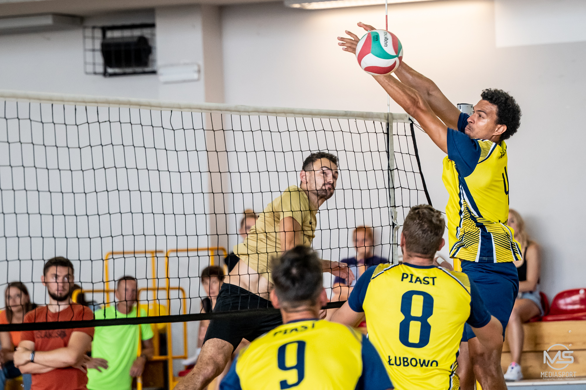 380664735_795056375959393_5299141881698959925_n